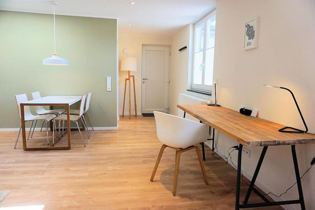 Apartment - Modern, Gemuetlich, Eigener Parkplatz Keulen Buitenkant foto