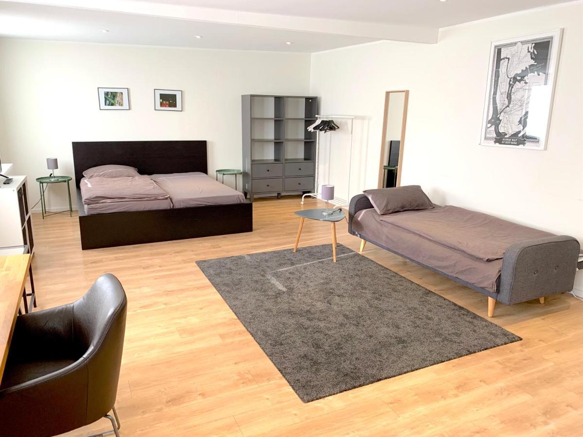 Apartment - Modern, Gemuetlich, Eigener Parkplatz Keulen Buitenkant foto