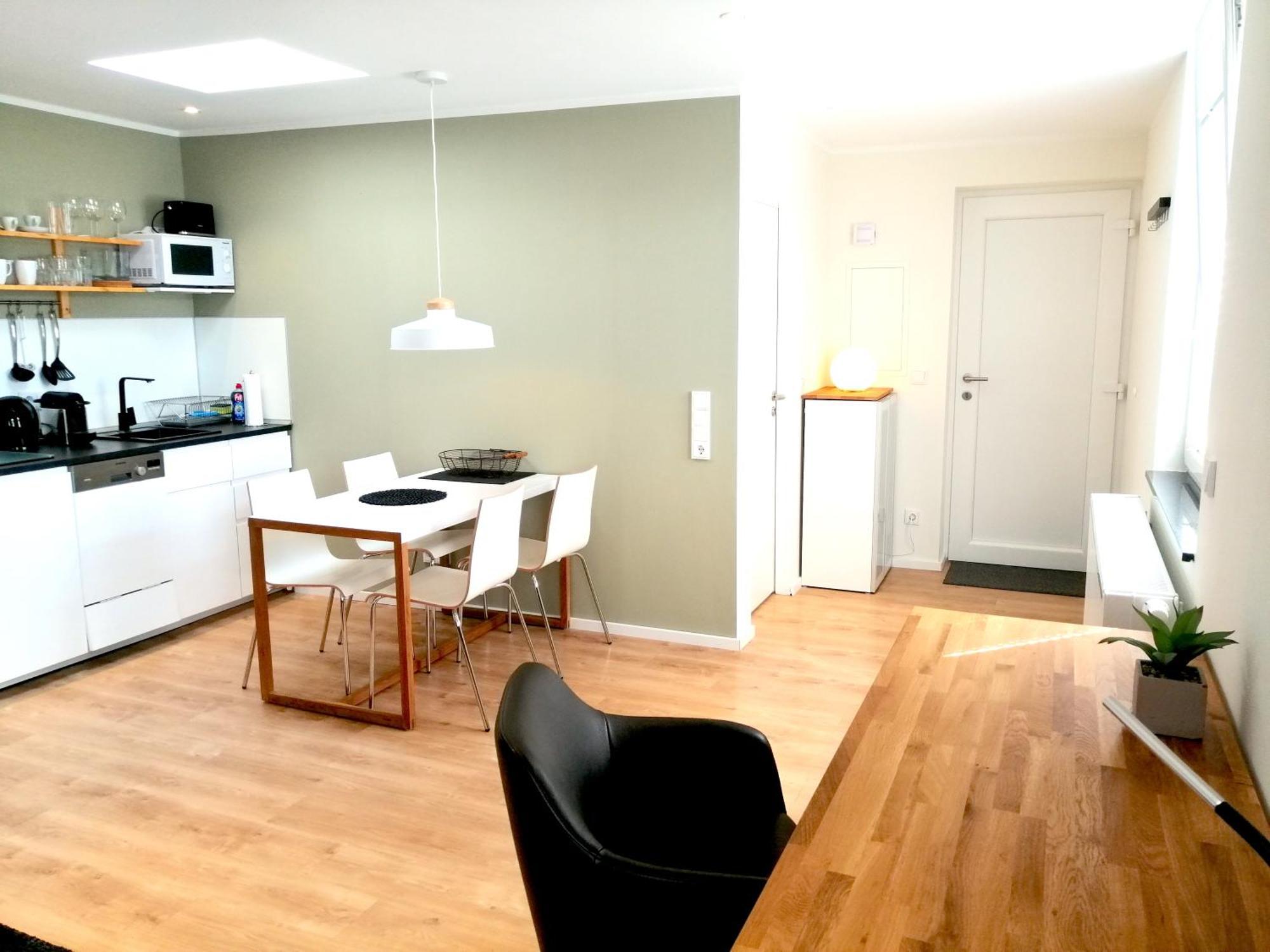 Apartment - Modern, Gemuetlich, Eigener Parkplatz Keulen Buitenkant foto