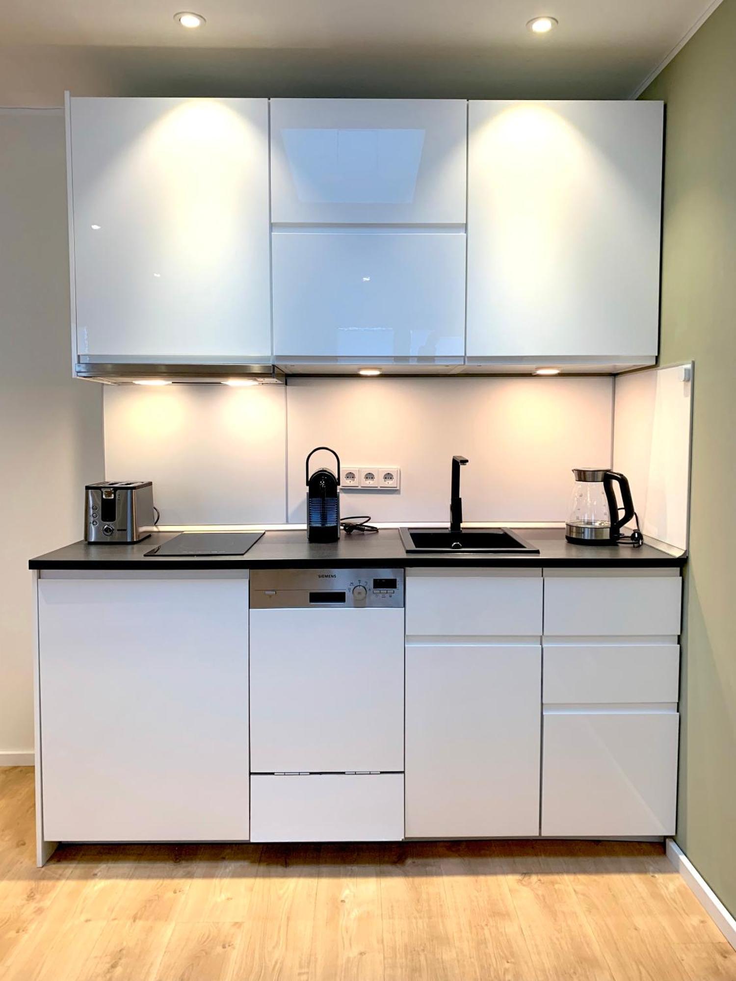 Apartment - Modern, Gemuetlich, Eigener Parkplatz Keulen Buitenkant foto